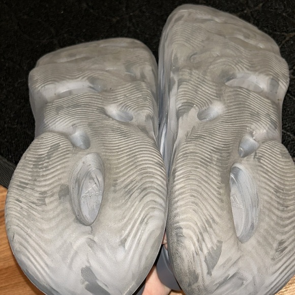 Mens Yeezy Foam Runner - Picture 4 of 5